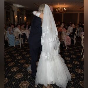Fingertip length bridal veil two tier double layer 3d floral appliqué